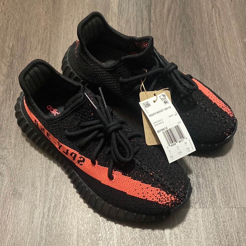 Yeezy Boost 350 V2